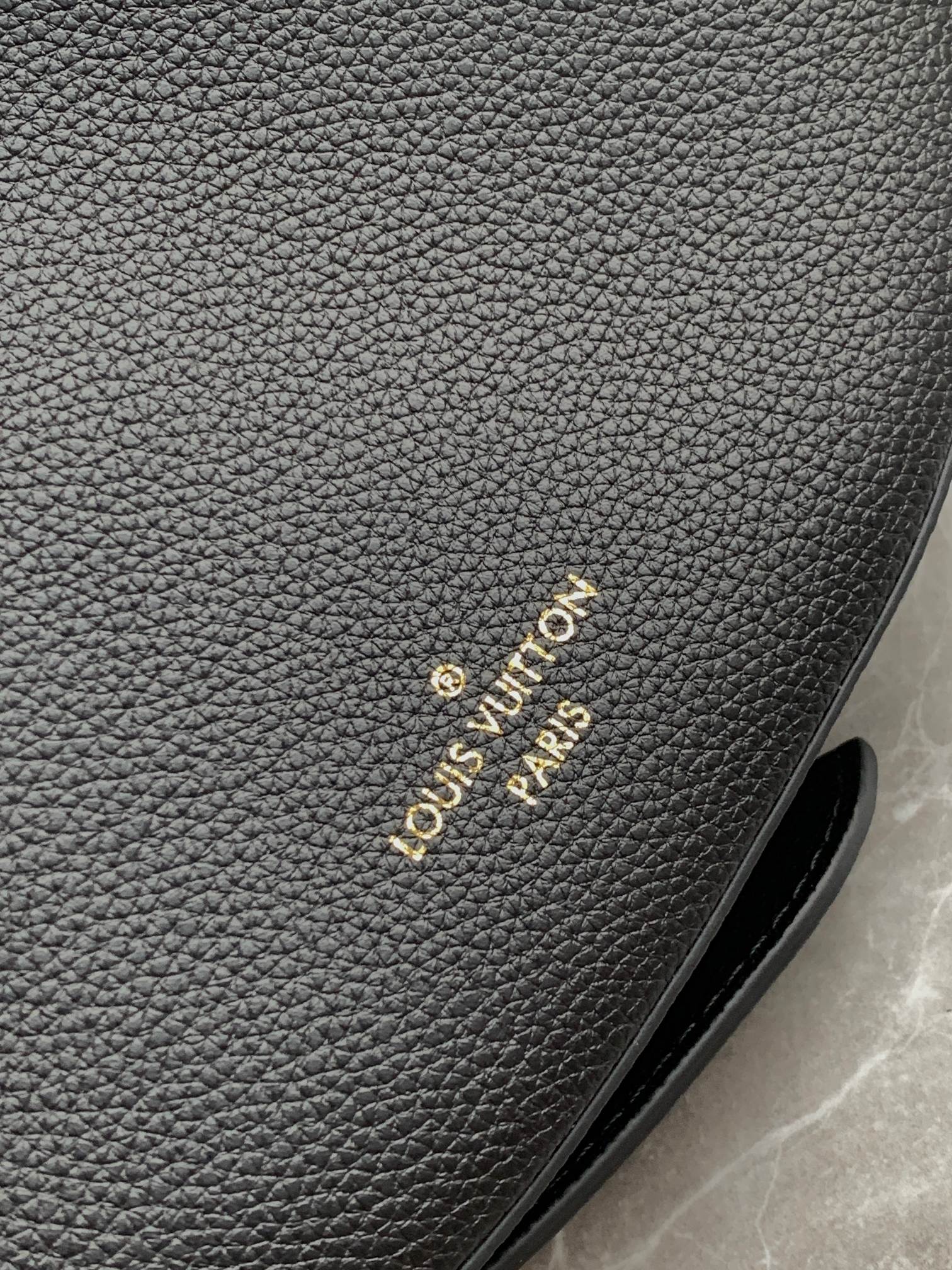 Louis Vuitton LV Bags Low Key Cowhide M11429 (10A Mirror Version)