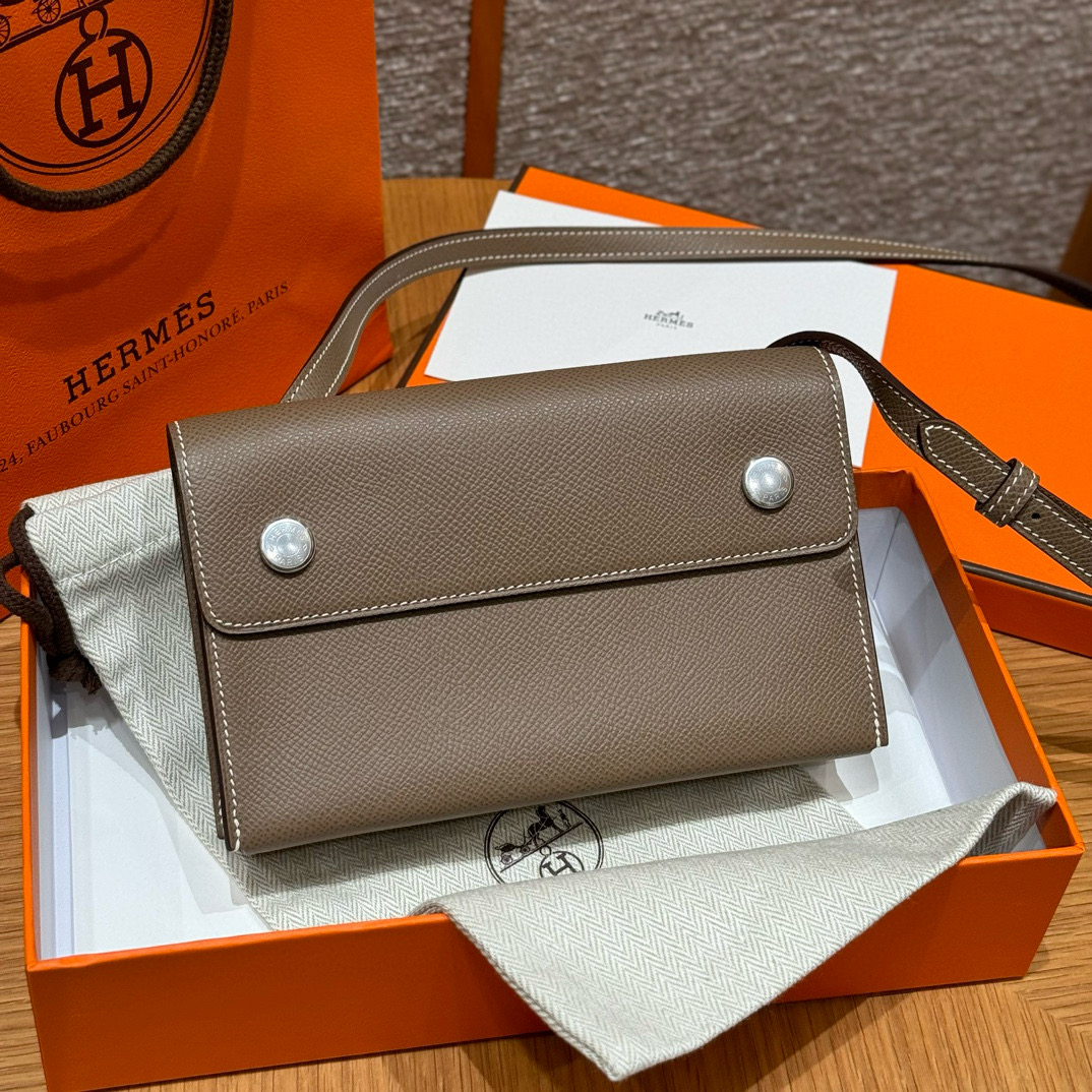 Hermes Etoupe Epsom Snap Wallet
