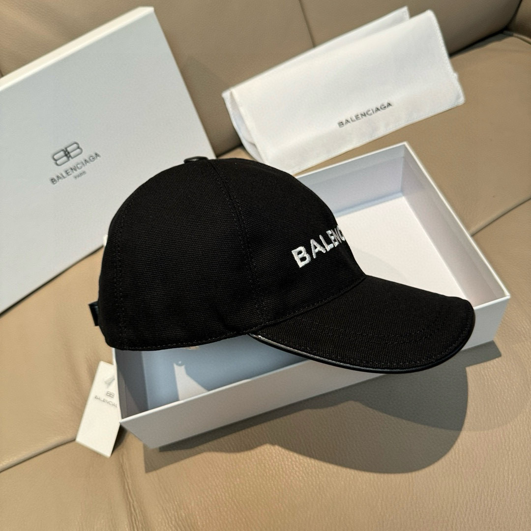 Balenciaga Classic Baseball Cap