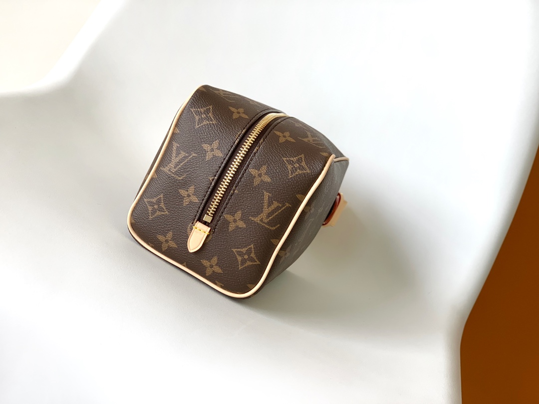 M83112 LV Locker Dopp Kit Pouch