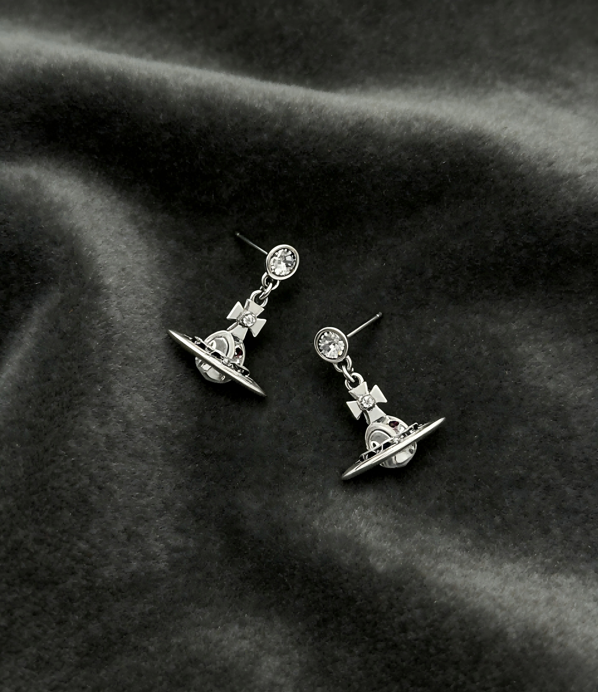 2026 New Vivienne Westwood Style Silver Saturn Drop Earrings - Multicolor Crystal Orbital Dangle Earrings for Women