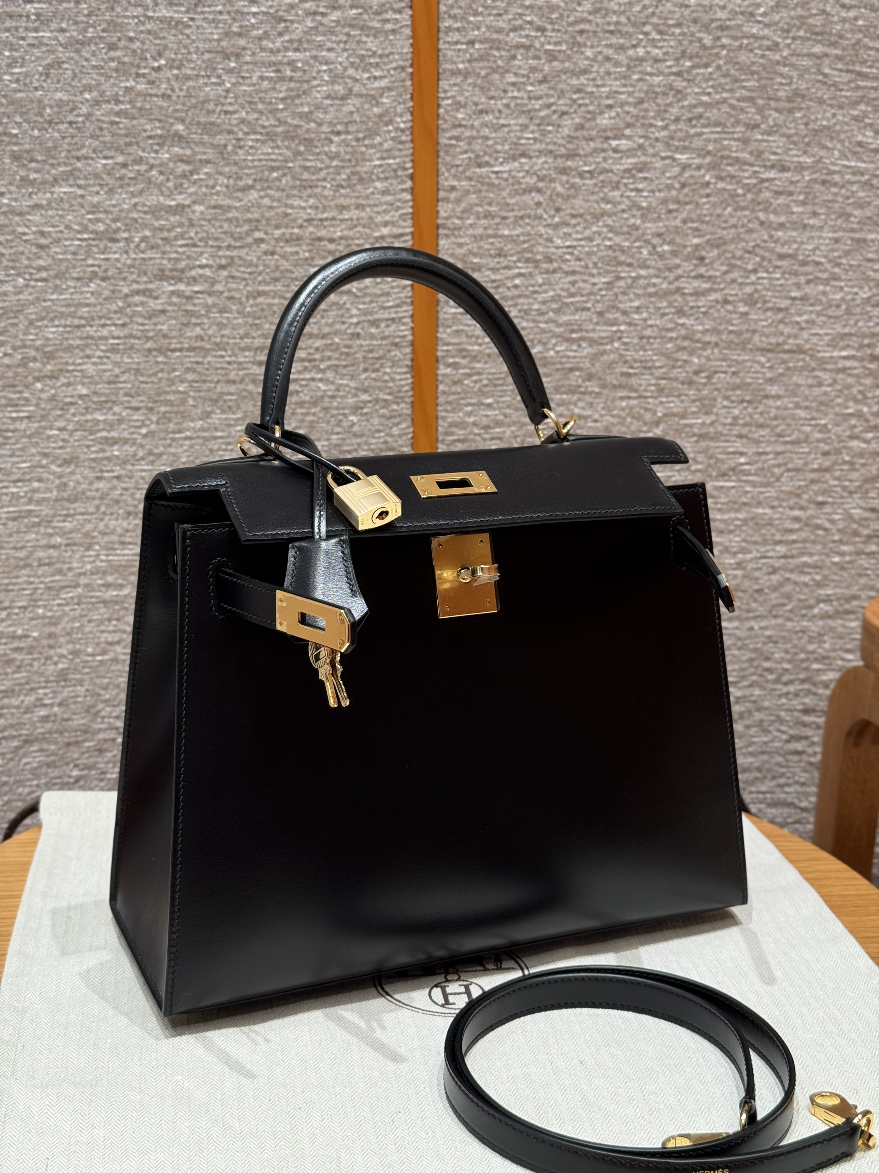 Hermes Black Box Kelly 28