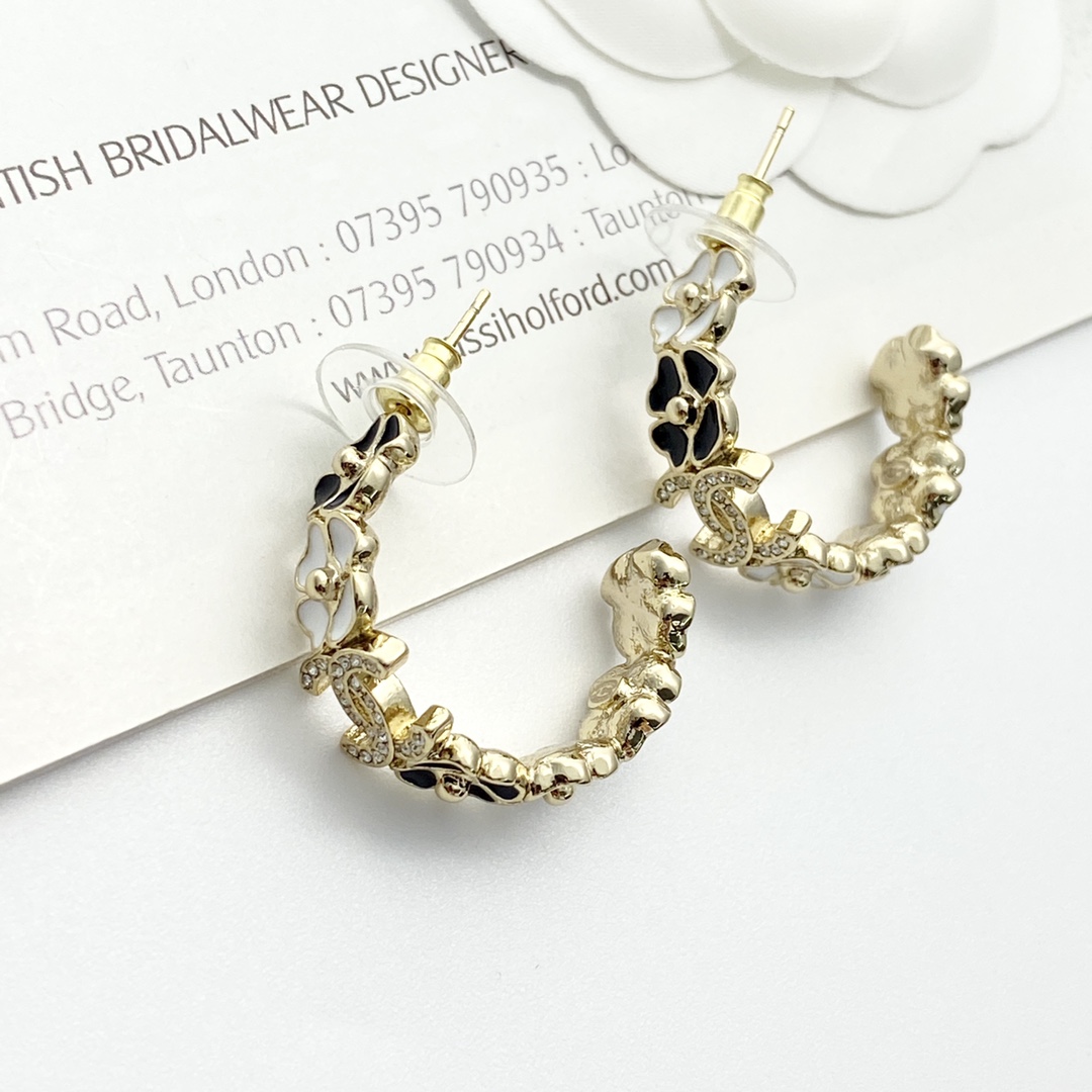 Chanel Fashion Earrings