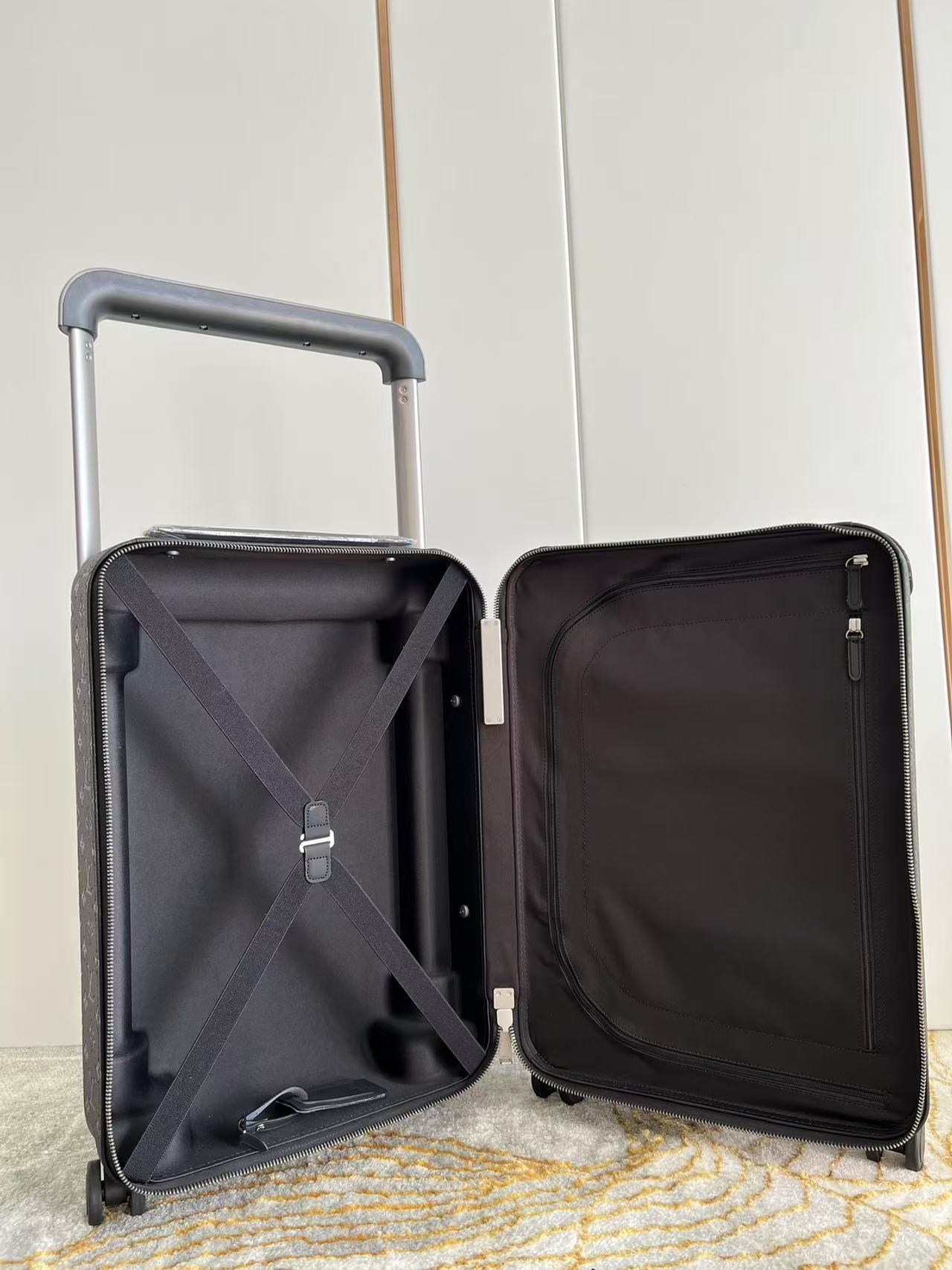 LOUIS VUITTON LV Suitcase Luggage Bag