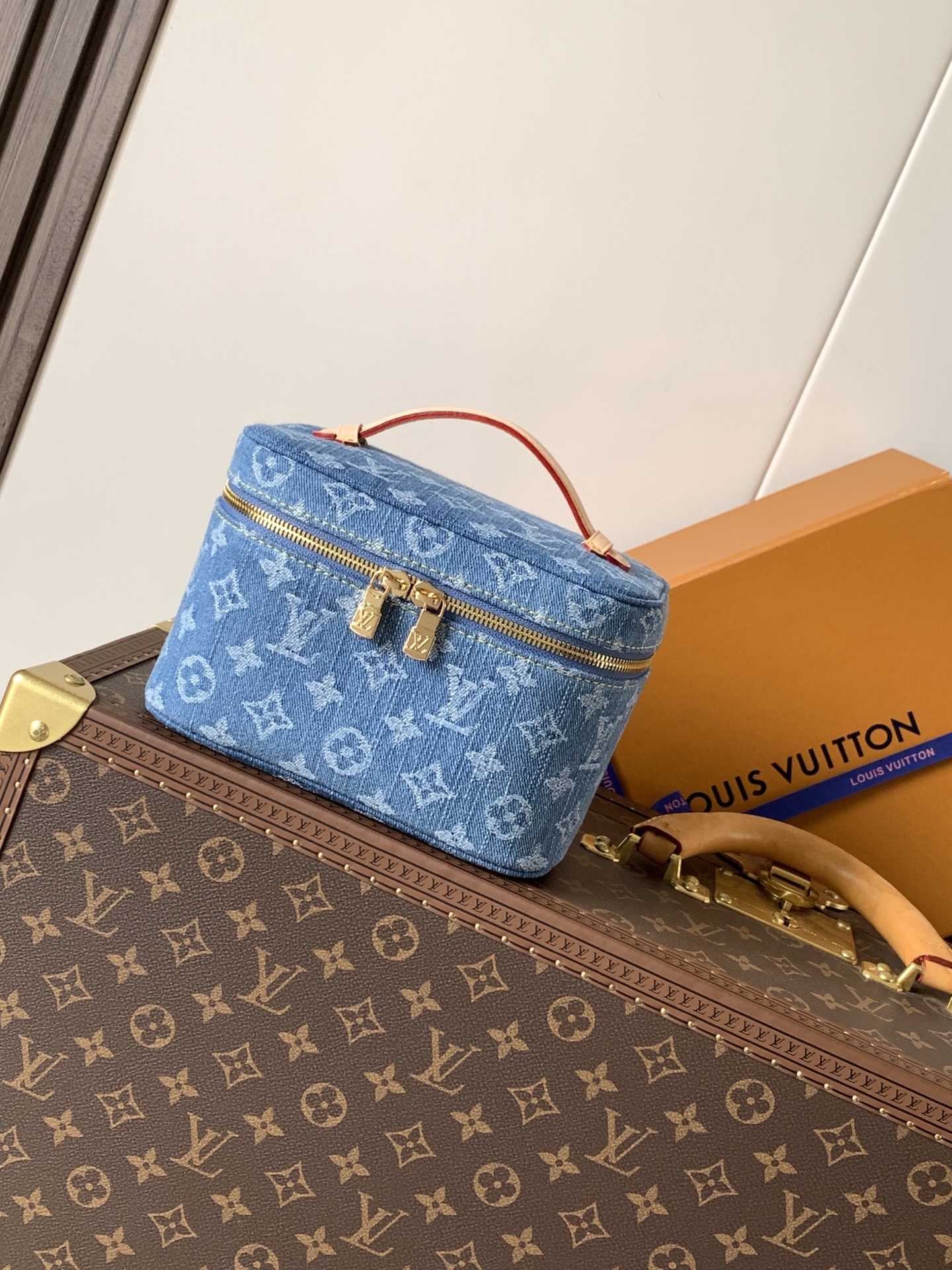 M27946 LV Nice Mini Beauty Case in Blue denim