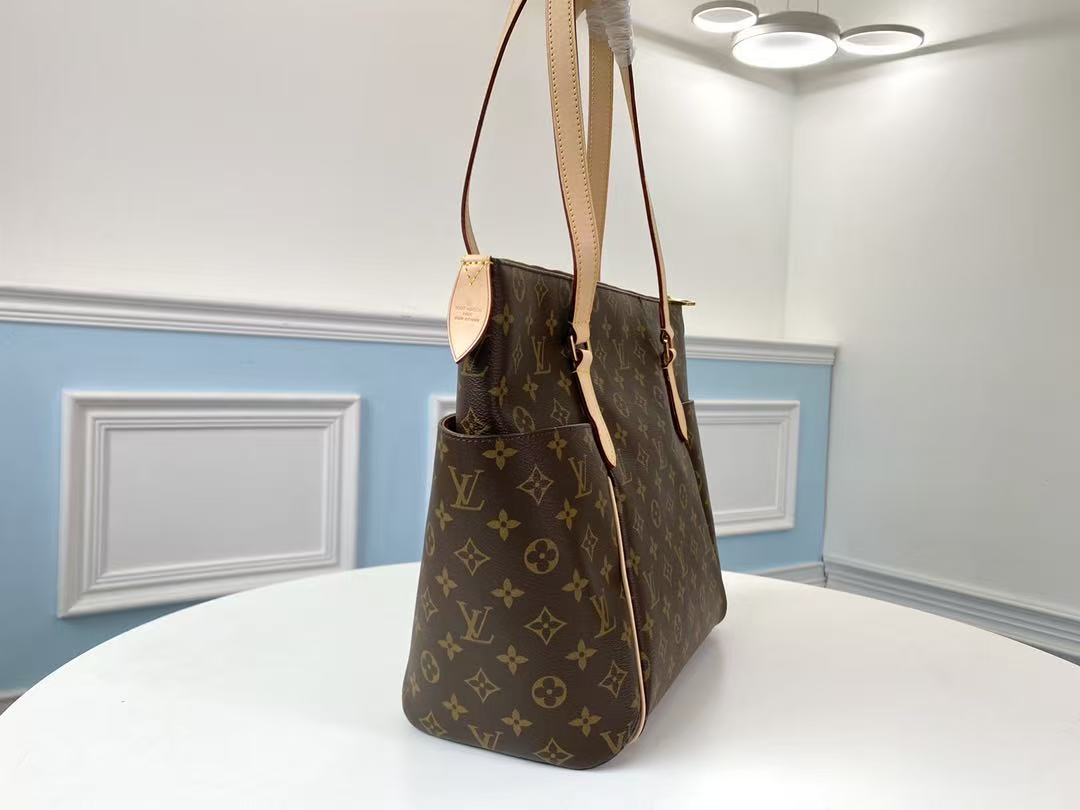 Louis Vuitton Monogram Totally MM