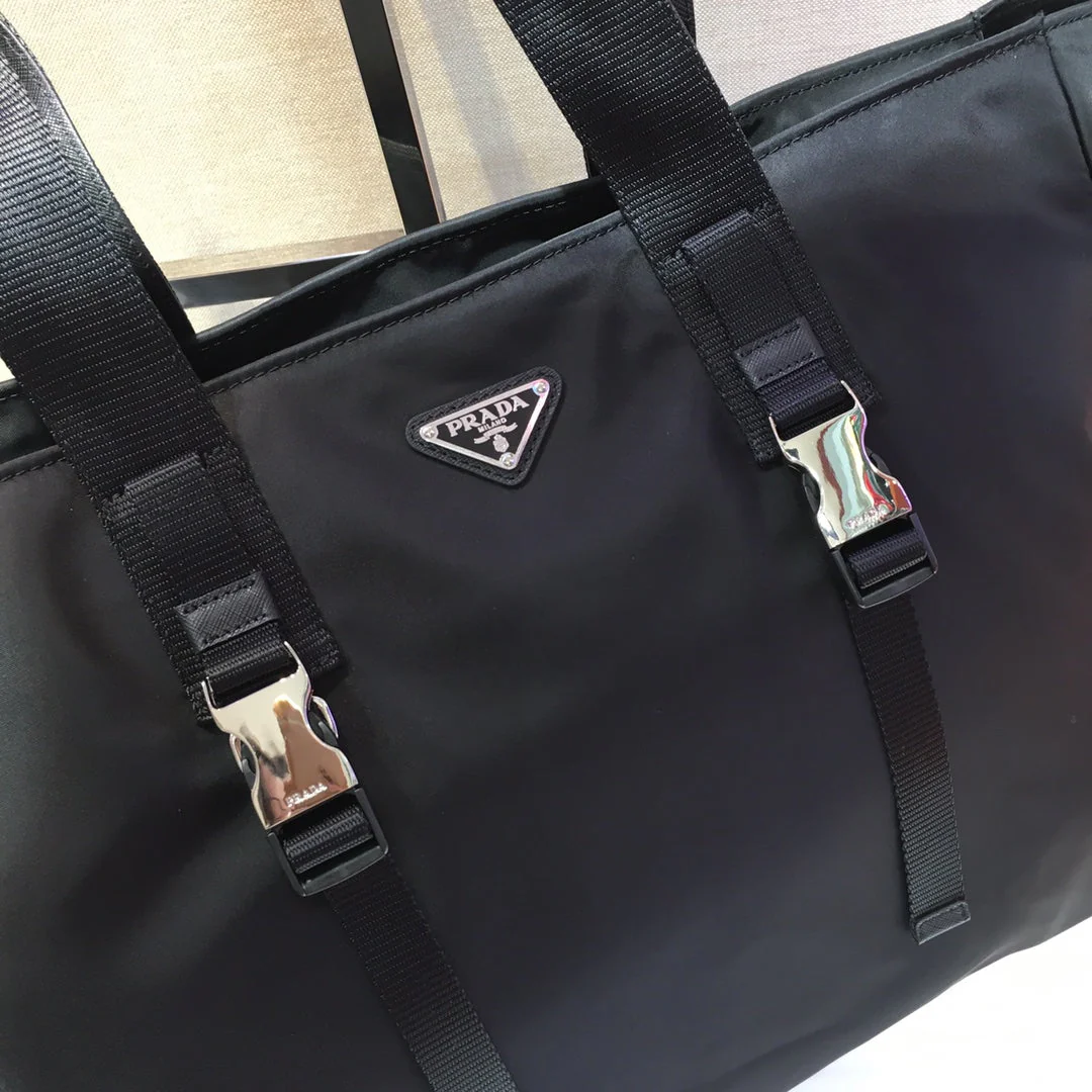 Prada SHOPPING BAG 40 IN BLACK NYLON FABRIC