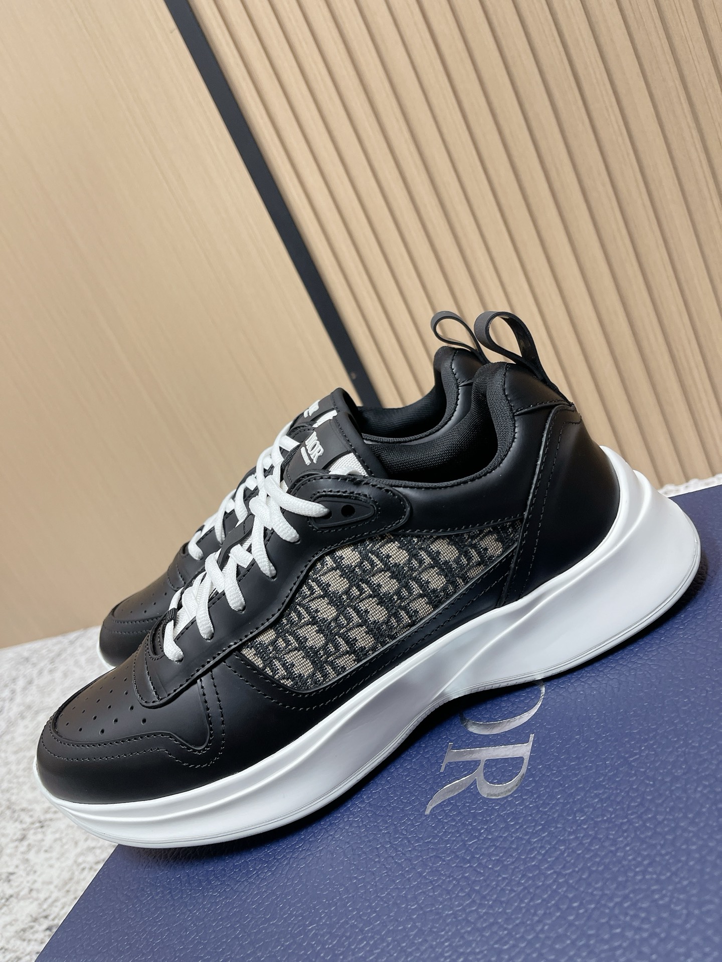 Men's Dior B25 Sneaker