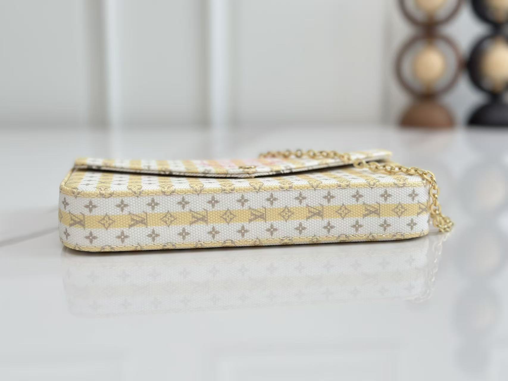 Louis Vuitton LV Felicie Pochette WOC Chain bag