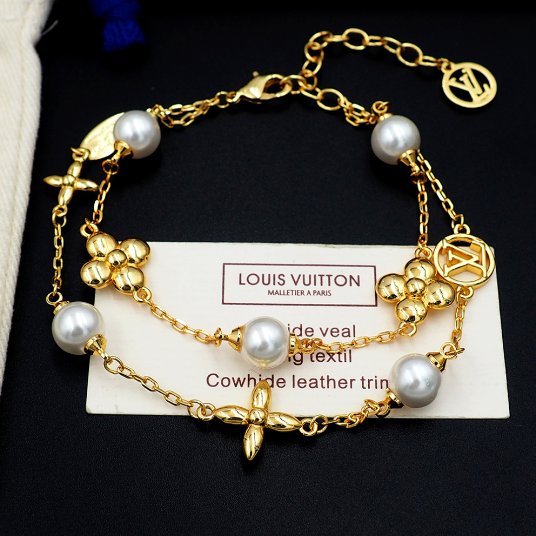 LV Women's fashion bracelet