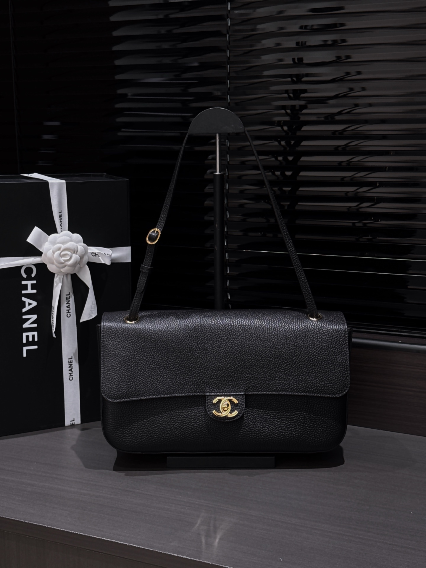 CHANEL Spring Summer 2026  Maxi Flap bag 32cm in Black AS6231