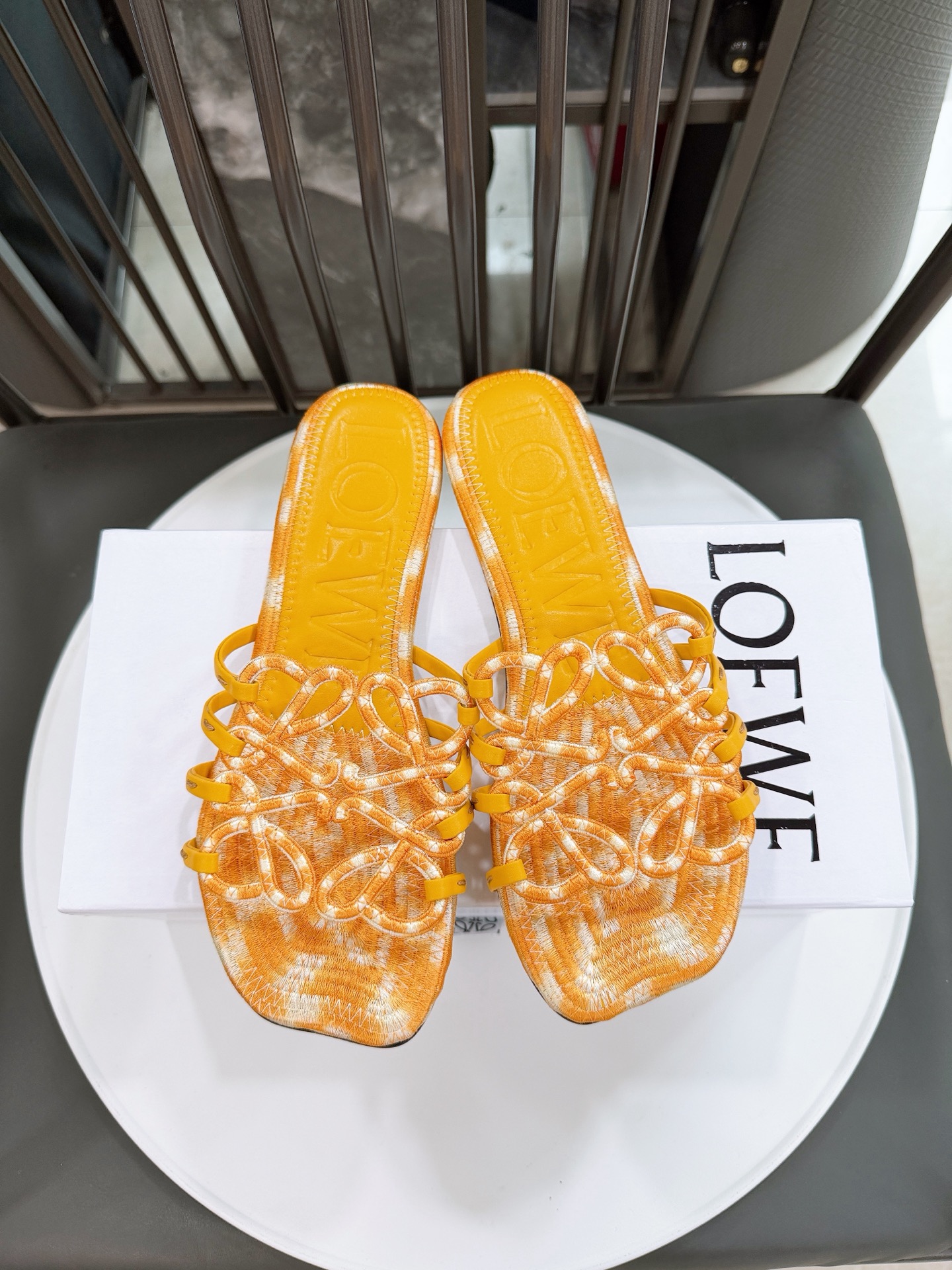 Loewe Anagram Cut-out Logo Woven Jacquard Tie-dye Leather Square Toe Flat Slides Sandals - KAIROO