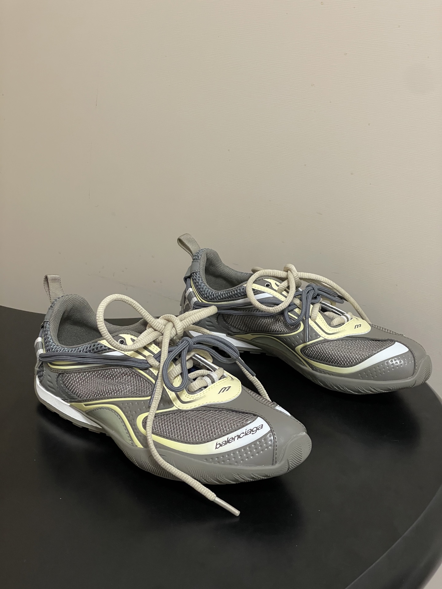 Balenciaga Unisex Radar Sneaker