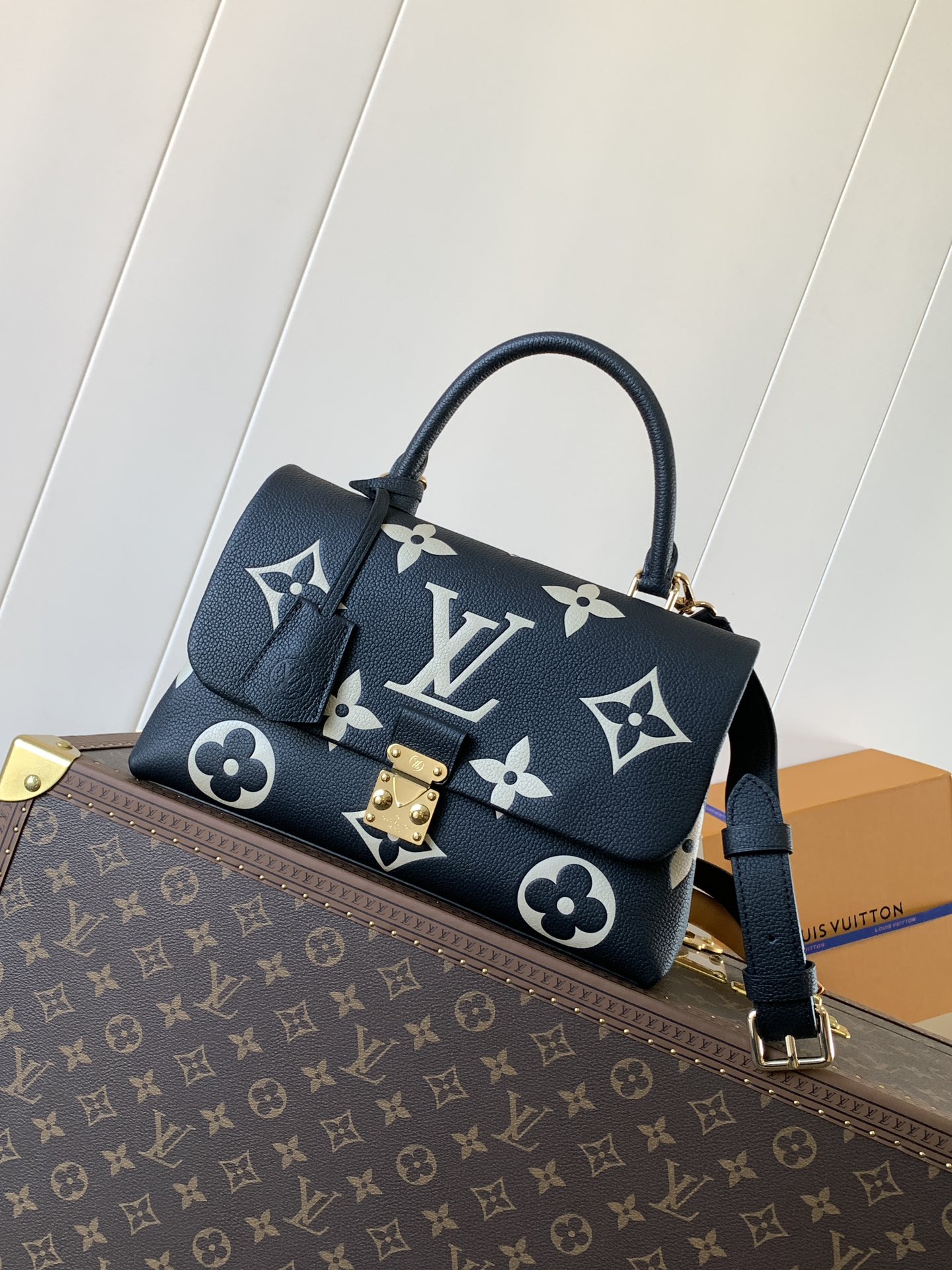 M45979 LV Madeleine MM handbag in grained cowhide leather