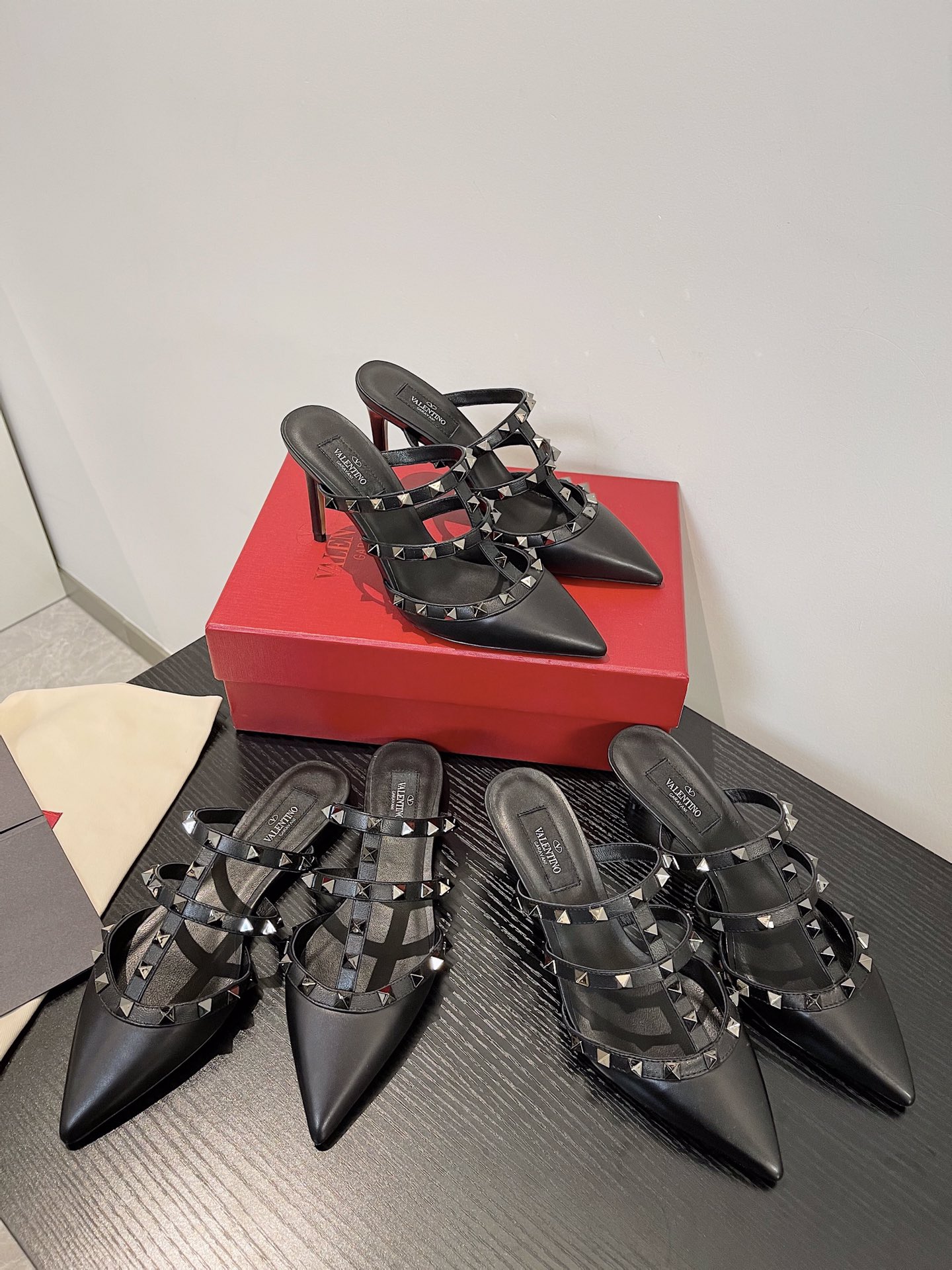 Valentino Garavani Black Pointed Toe Rockstud Patent Leather Flats &  Heels Mules Sandals - KAIROO