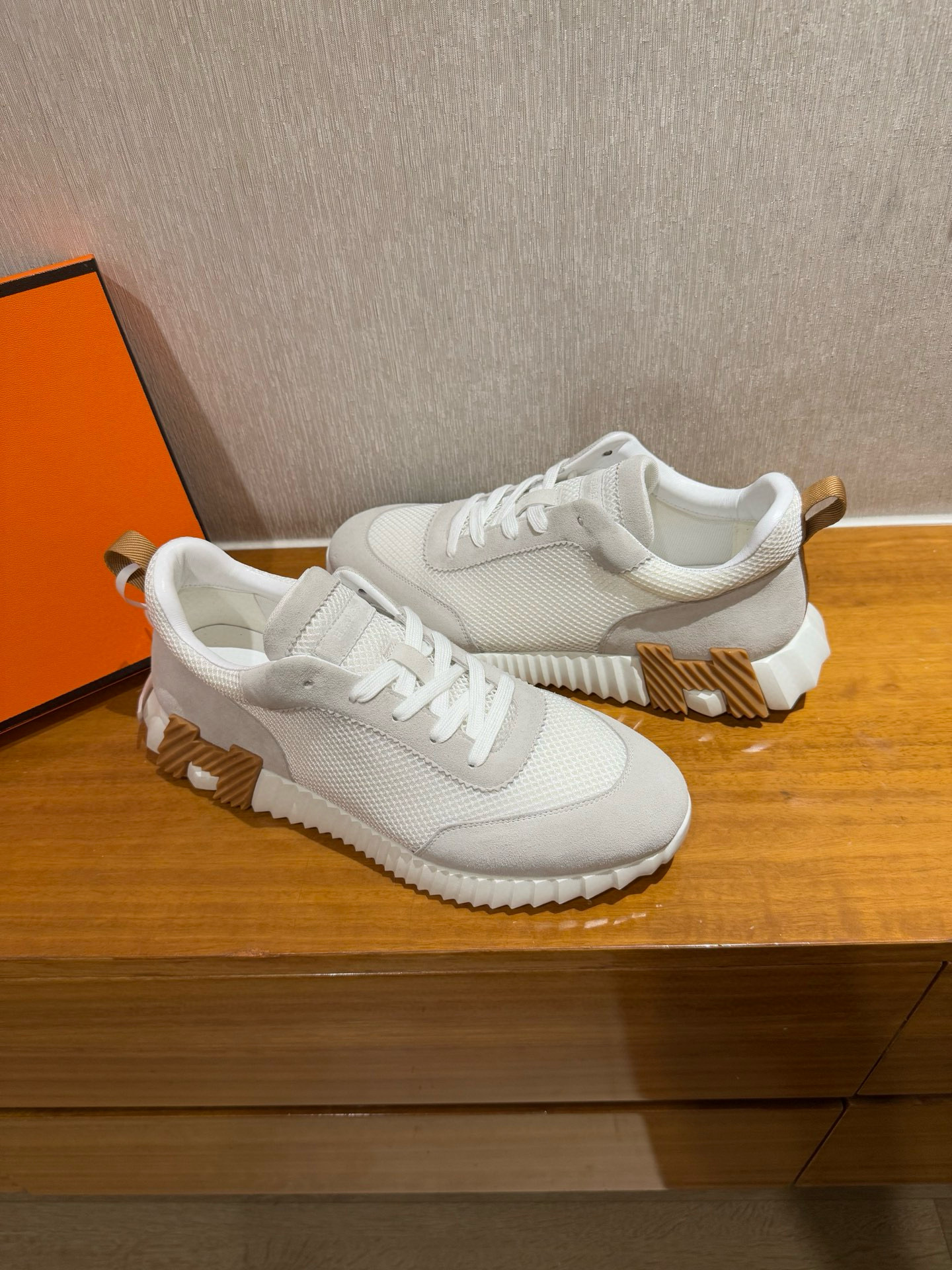 Hermes Unisex Bouncing Sneakers