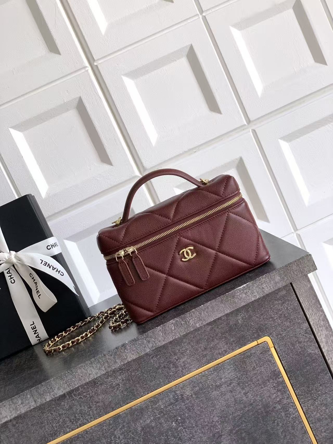 Chanel 25k Large Quilted Calfskin Handbag