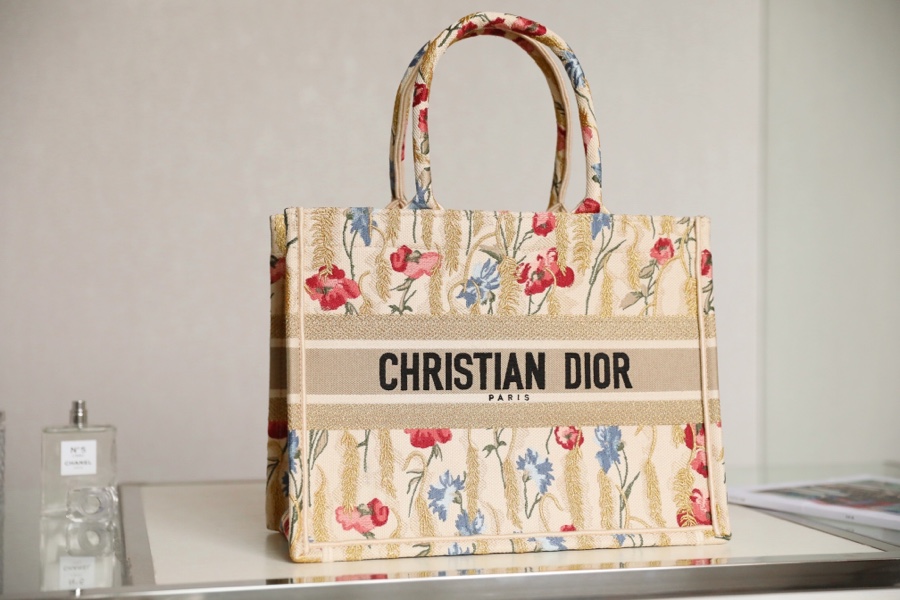 Dior  Book Tote Natural MultiColor Raffia Embroidered With Dior Petites Fleurs