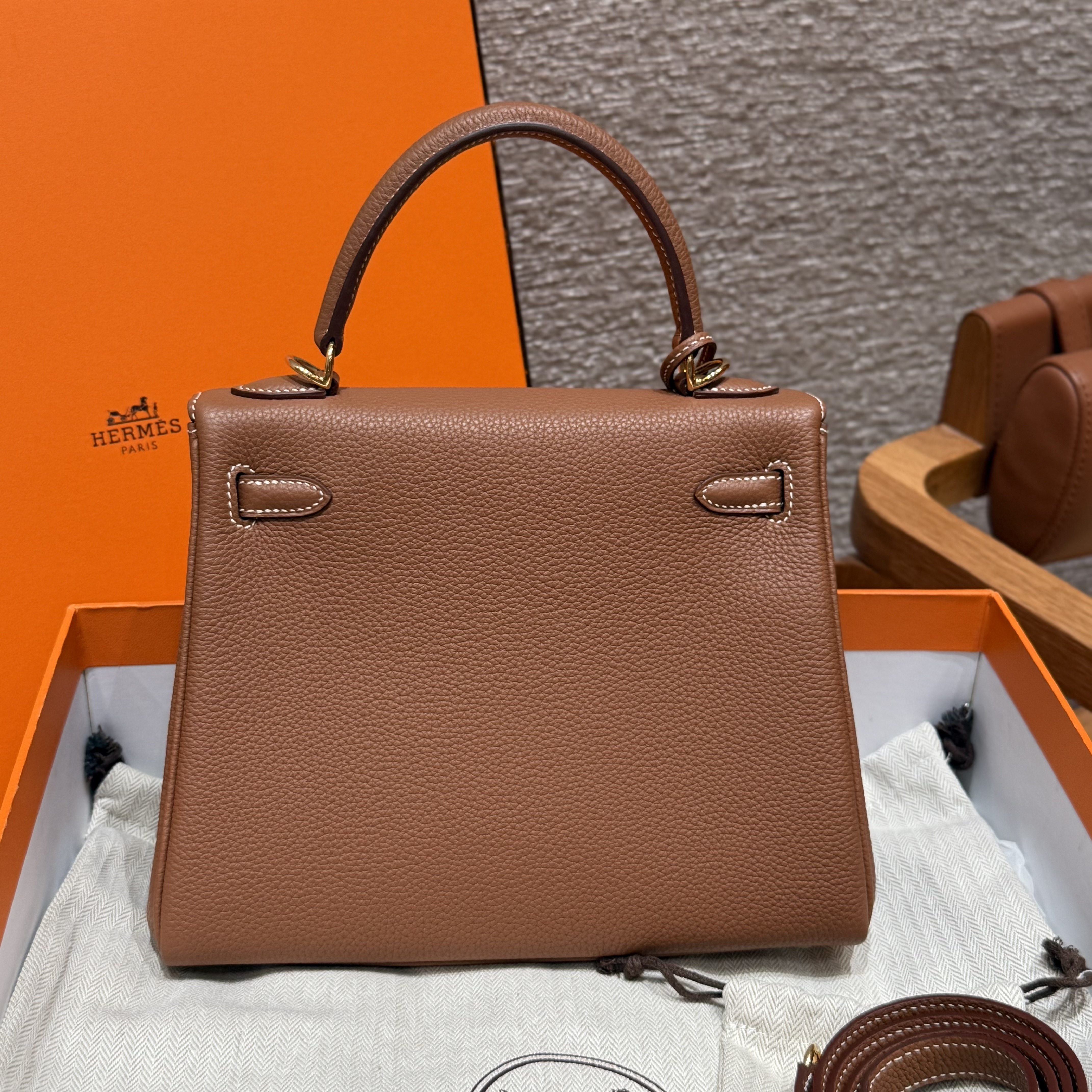 Hermes Gold Togo Kelly 25