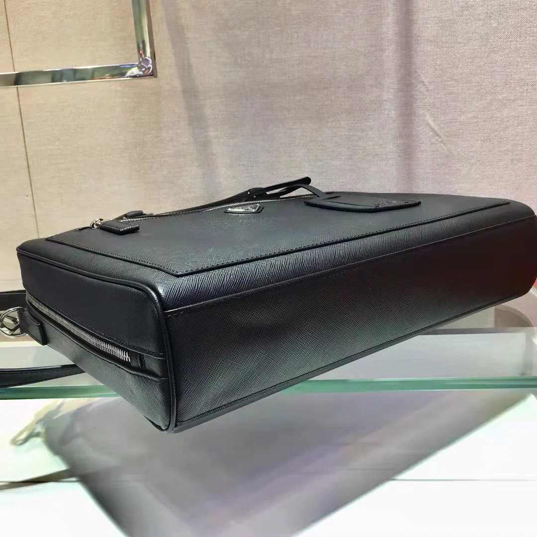 Prada  38 BRIEFCASE IN BLACK SAFFIANO LEATHER