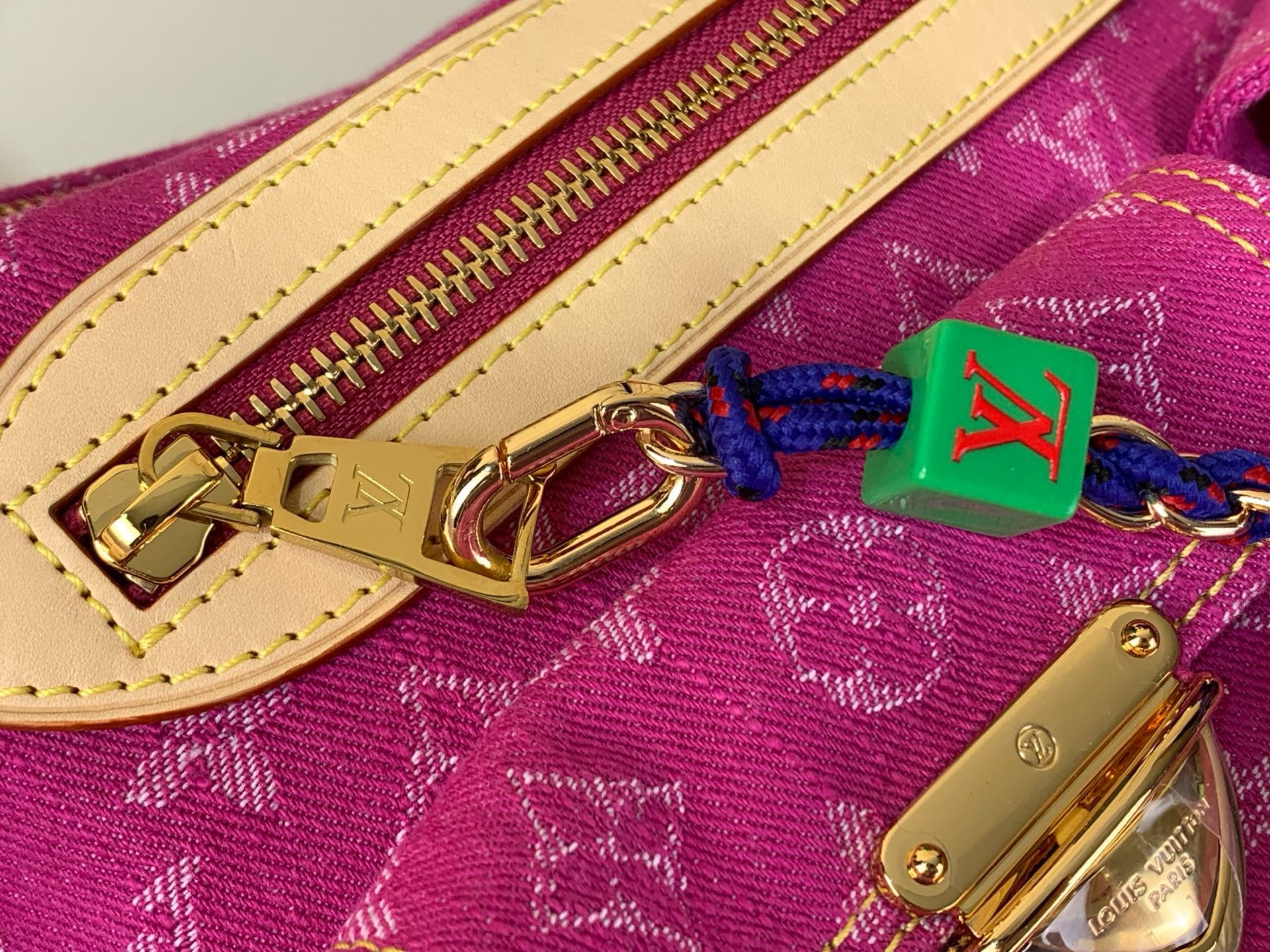 Louis Vuitton LV Baggy handbag M28266