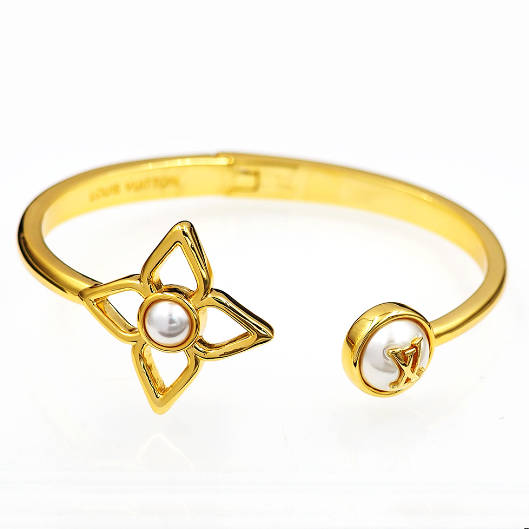 LV Women's fashion bracelet