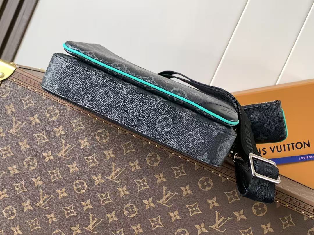 Louis Vuitton LV men's messenger bag
