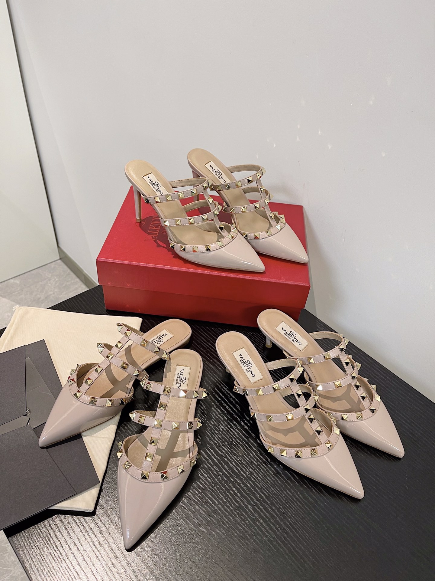 Valentino Garavani Poudre Pointed Toe Rockstud Patent Leather Flats &  Heels Mules Sandals - KAIROO