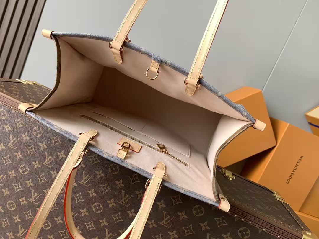 Louis Vuitton LV OnTheGo MM handbag