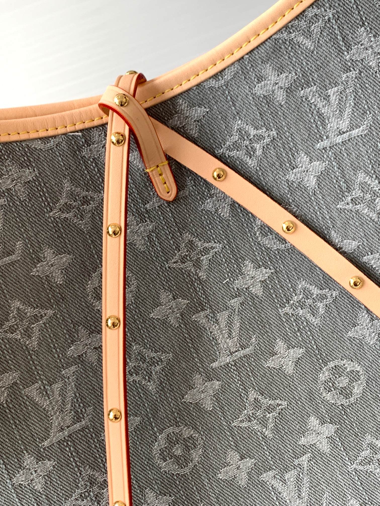 Louis Vuitton LV Carryall MM Washed Grey Denim Tote bag