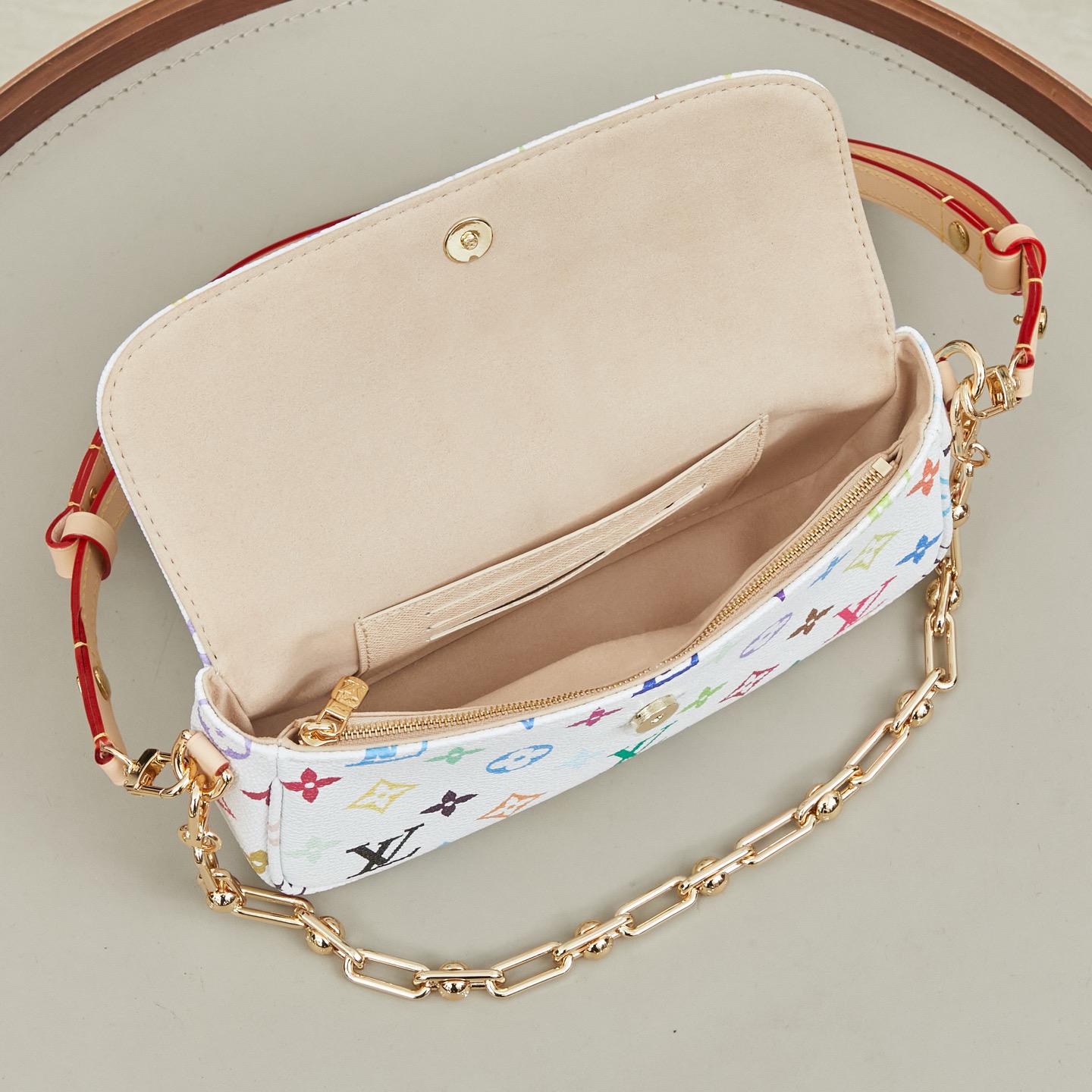 Louis Vuitton LV On Chain Monogram bag