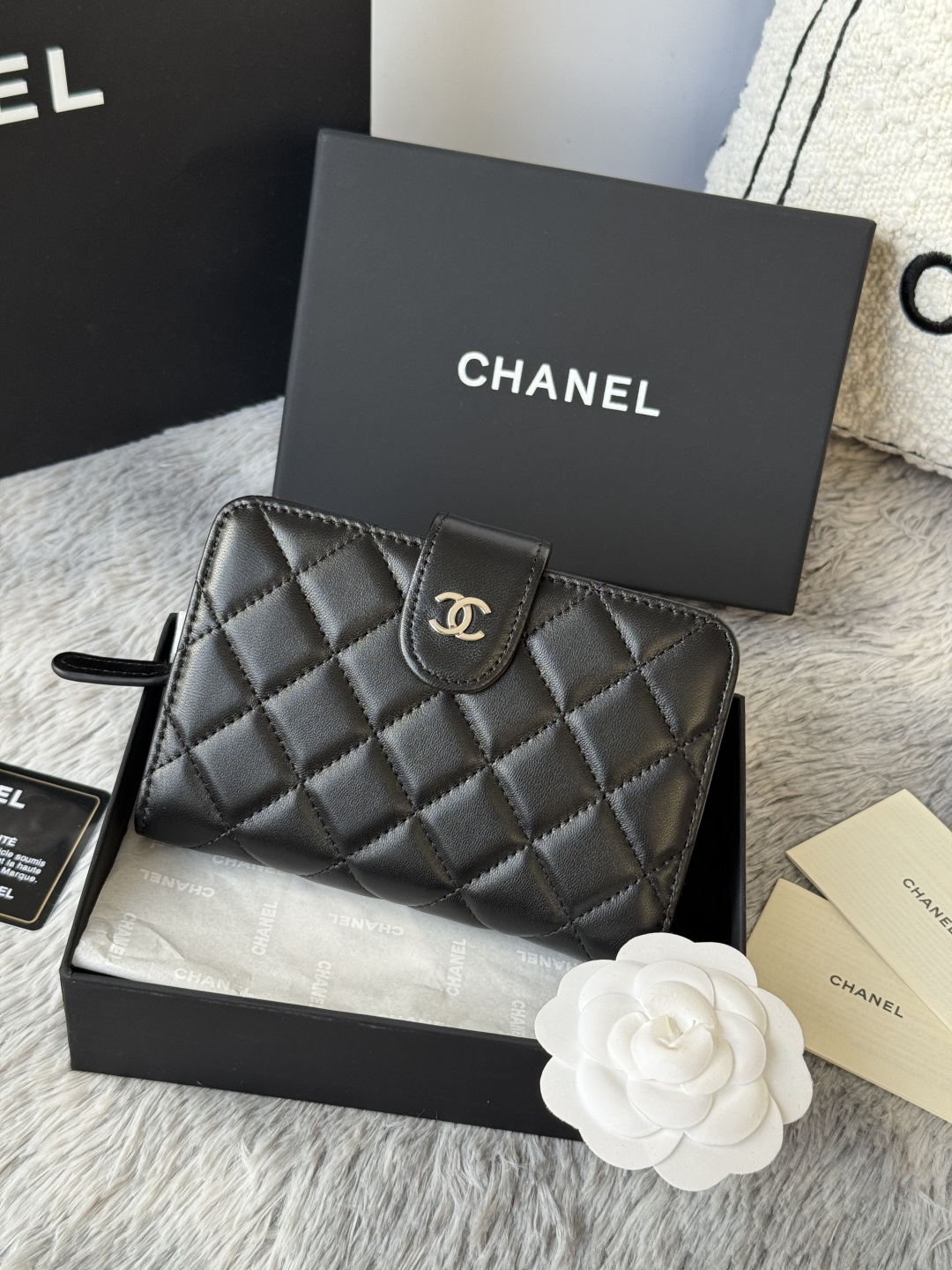 Chanel Classic Snap Compact Wallet in Black  Lambskin A48667