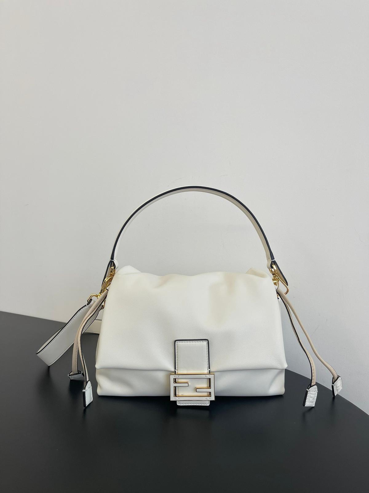 Fendi  Mamma Baguette Medium Bags