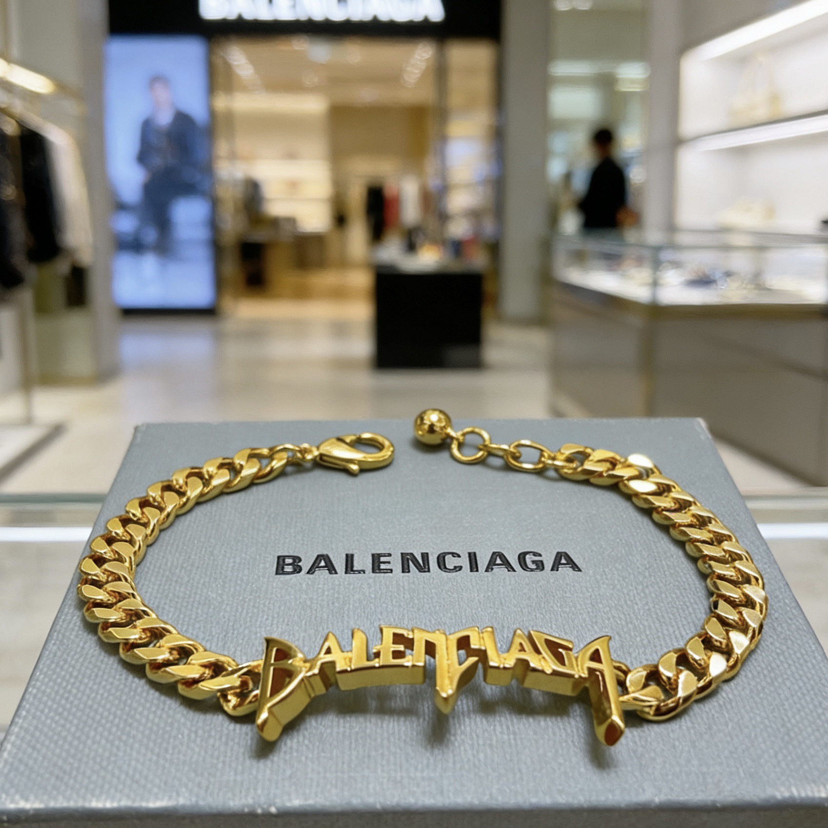 Balenciaga Goth Logo Oversized Curb Chain Gold Tone Bracelet - KAIROO