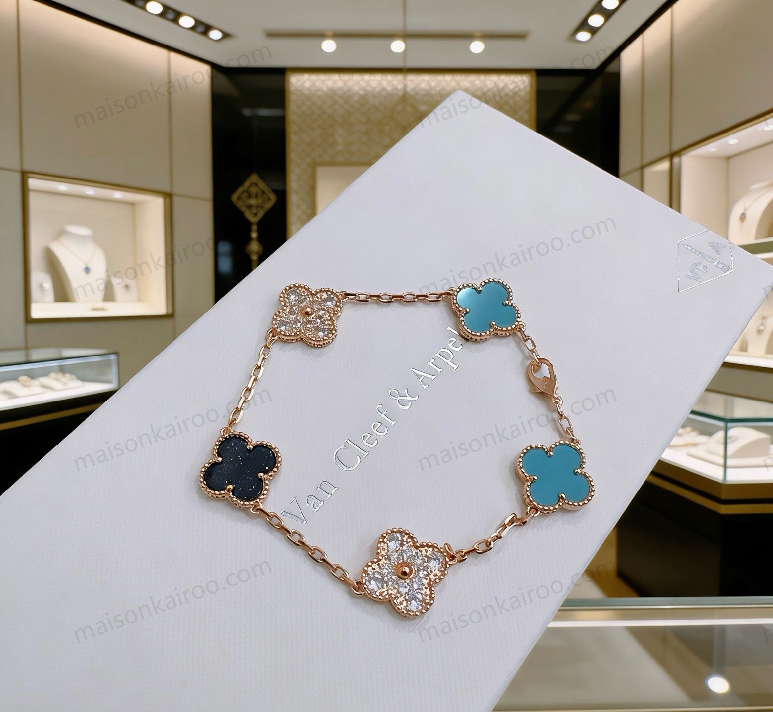 Van Cleef & Arpels 5-Motif Bracelet - KAIROO