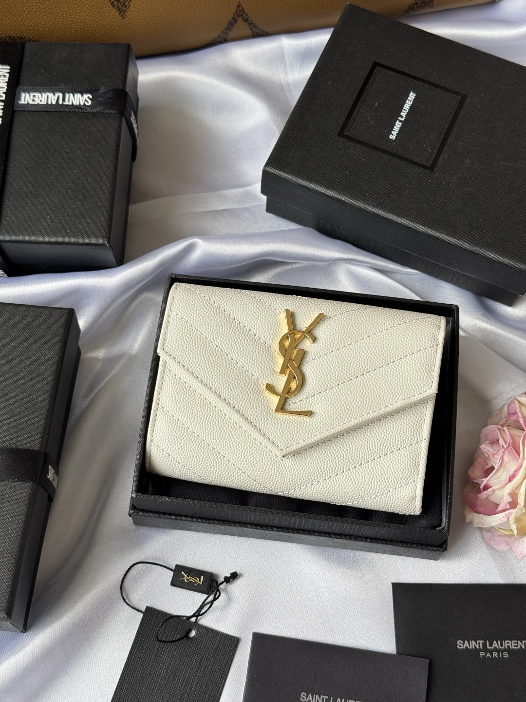 Saint Laurent White Small Envelope Wallet in Grained leather