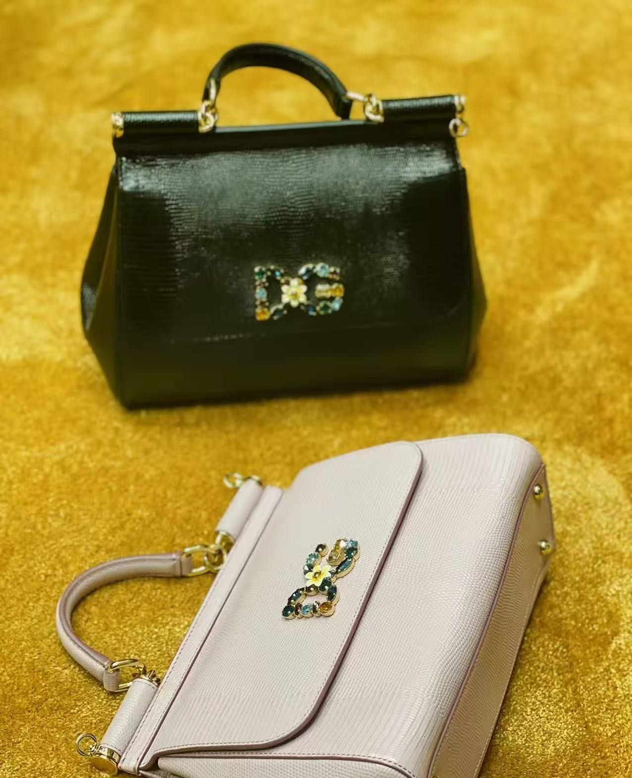 DOLCE & GABBAN Sicily Iguana-Print Leather Color Crystal DG Logo Top Handle Bag - KAIROO