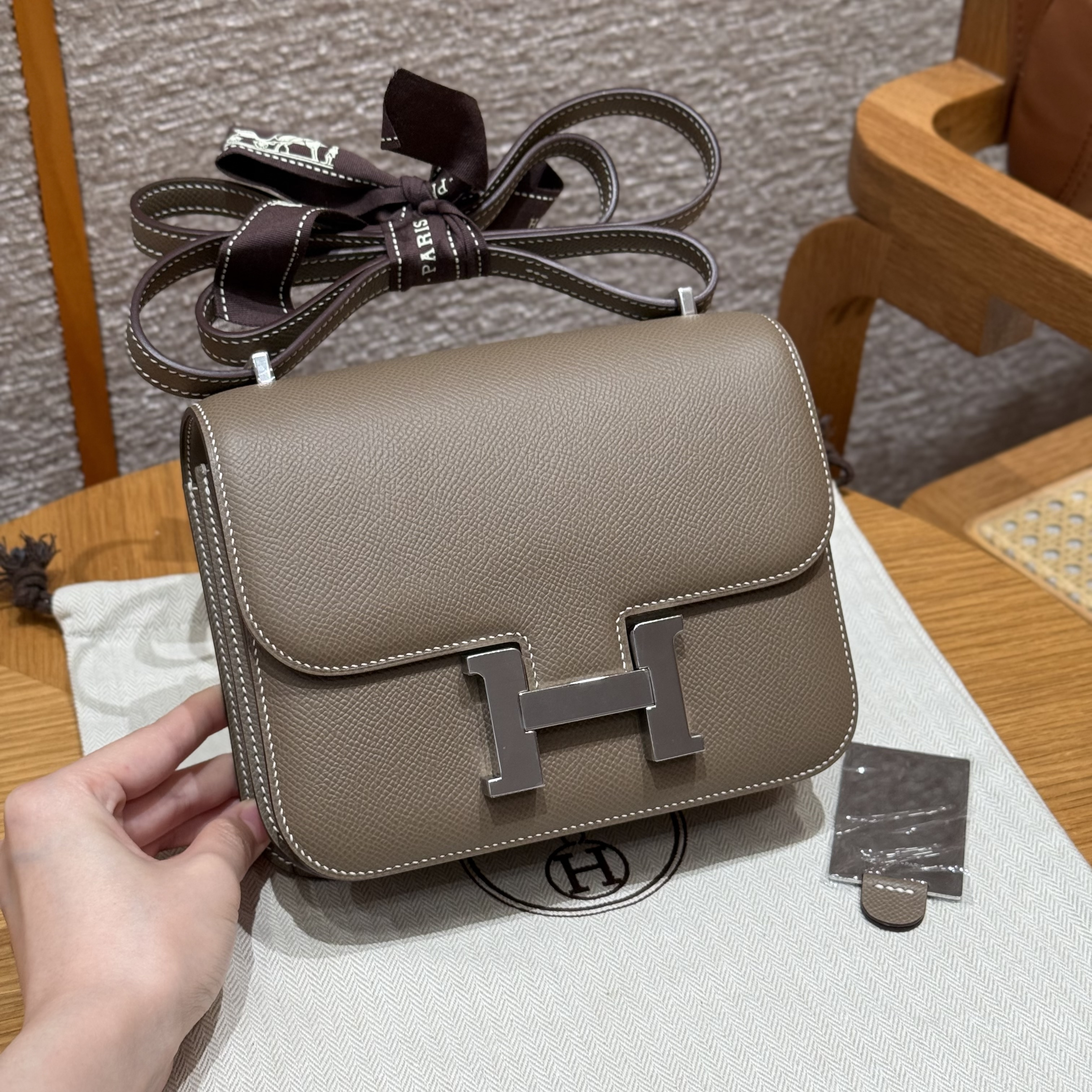 Hermes Etoupe Epsom Constance 18