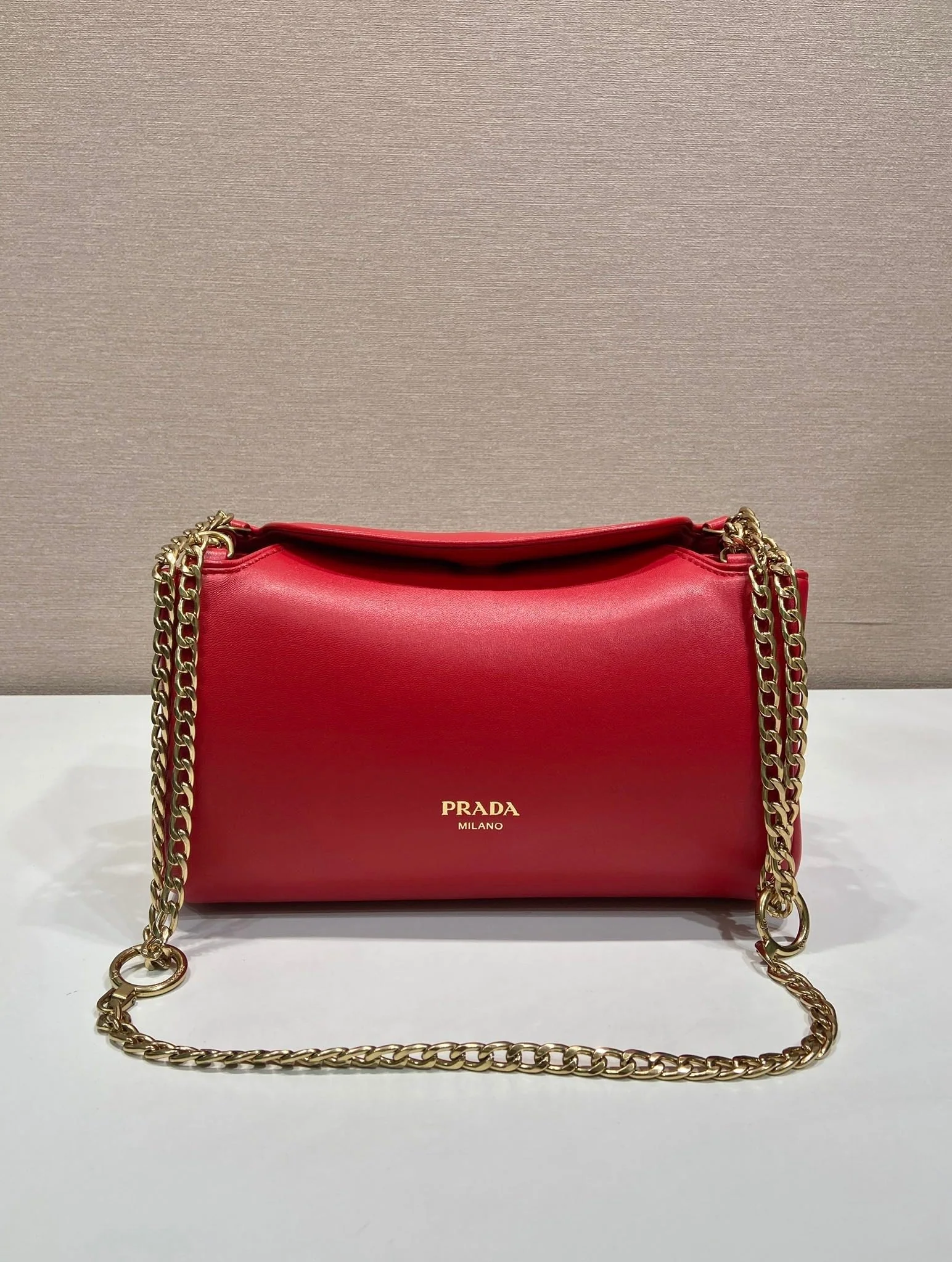 Prada Tumulte bag 24 red leather 280840