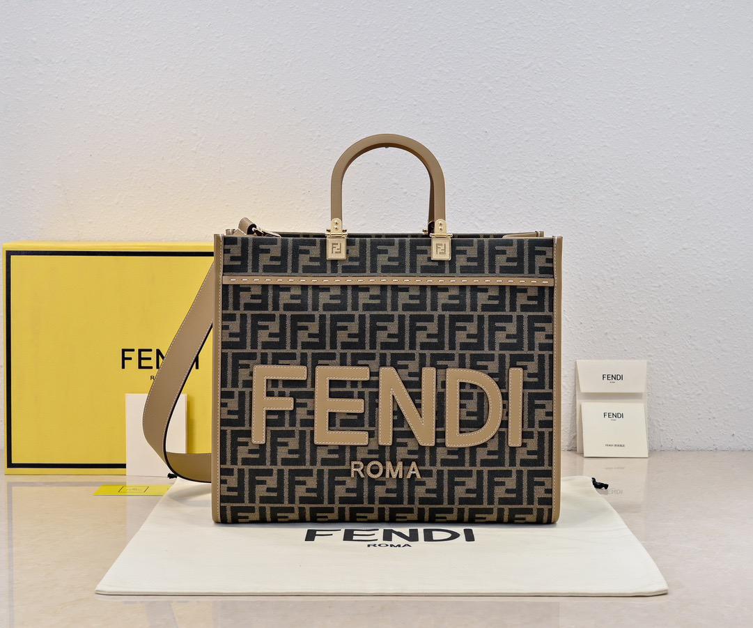 Fendi Bags TOTE Classic monogram apprentice bag