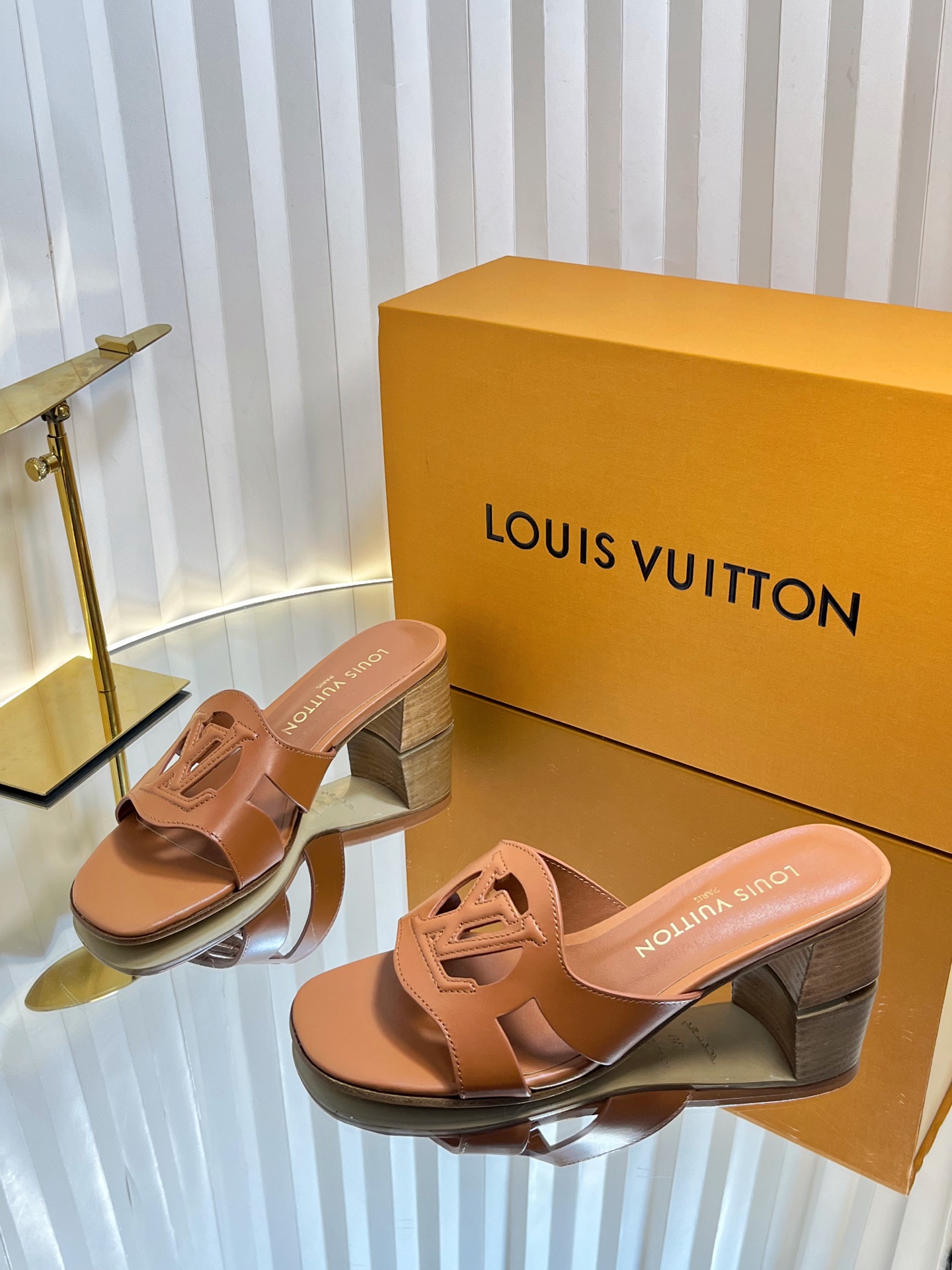Women's  LV Isola Heed Slides