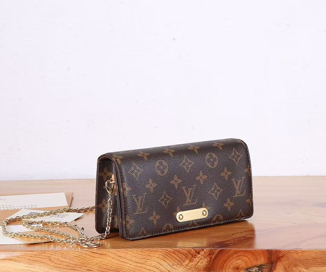 Louis Vuitton LV Lily On Chain Bag