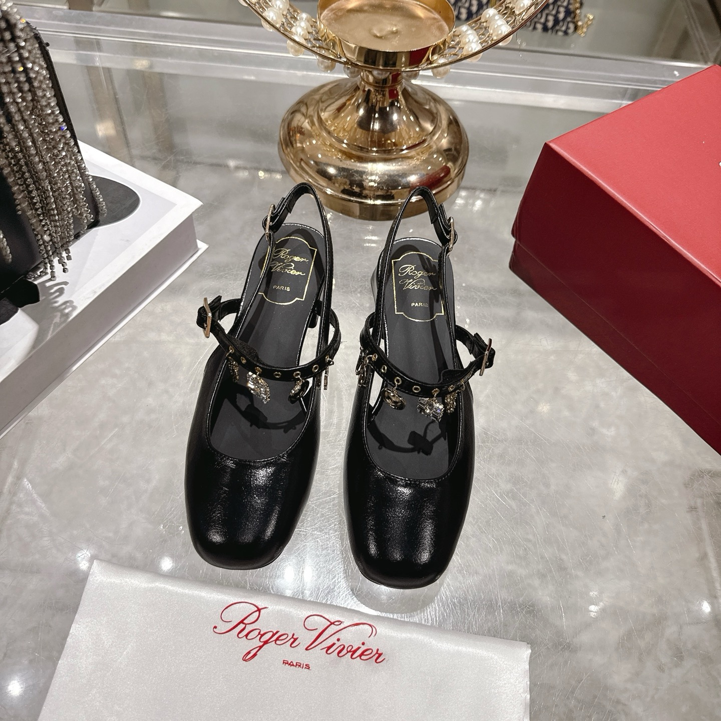 Roger Vivier Roger Vivier Leather slingback