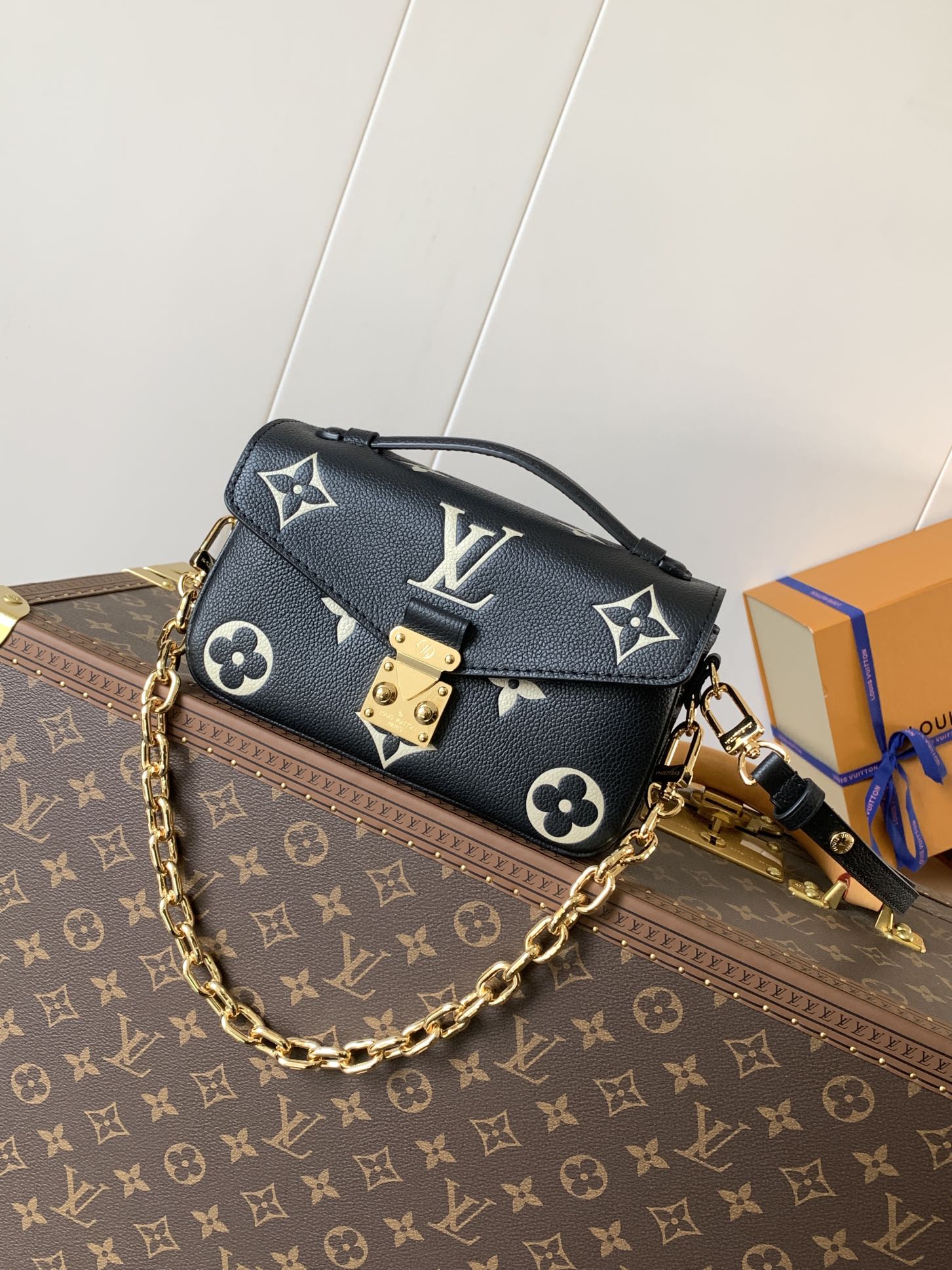 M46596 Pochette Métis East West Bag in Black Bicolor Monogram Empreinte leather