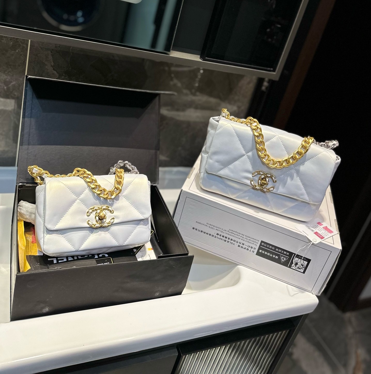 Chanel 19 Large & Medium 26CM/20CM Soft Oversized Quilted Leather Flap Chain Shoulder Bag - KAIROO