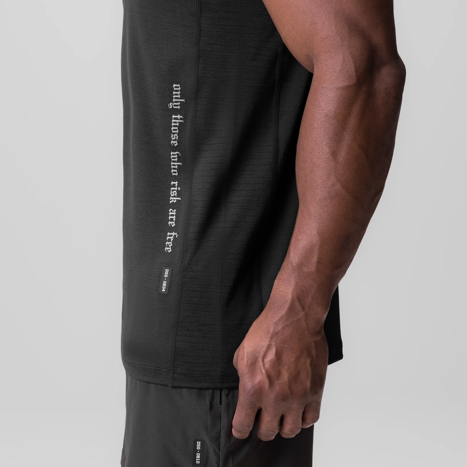 0834. 3D-Lite 2.0 Training Singlet - Black 
