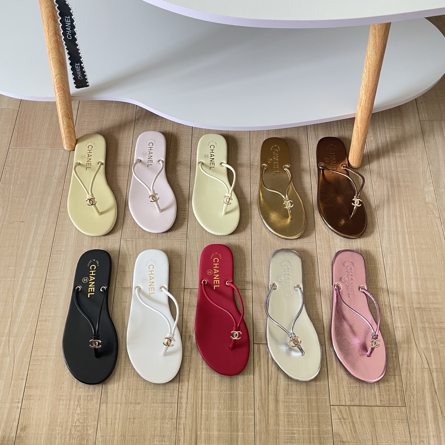 Chanel Metallic & Smooth Leather CC Logo Charm Thin-Strap Flip Flops Flat Thong Sandals - KAIROO