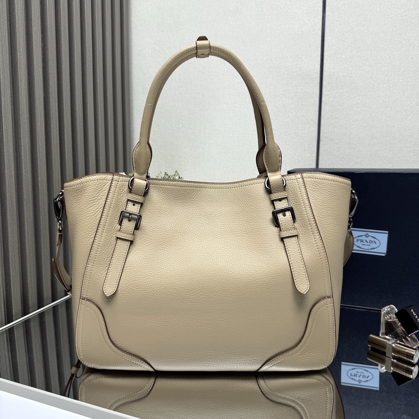 Prada Large leather tote bag-Beige1BG602