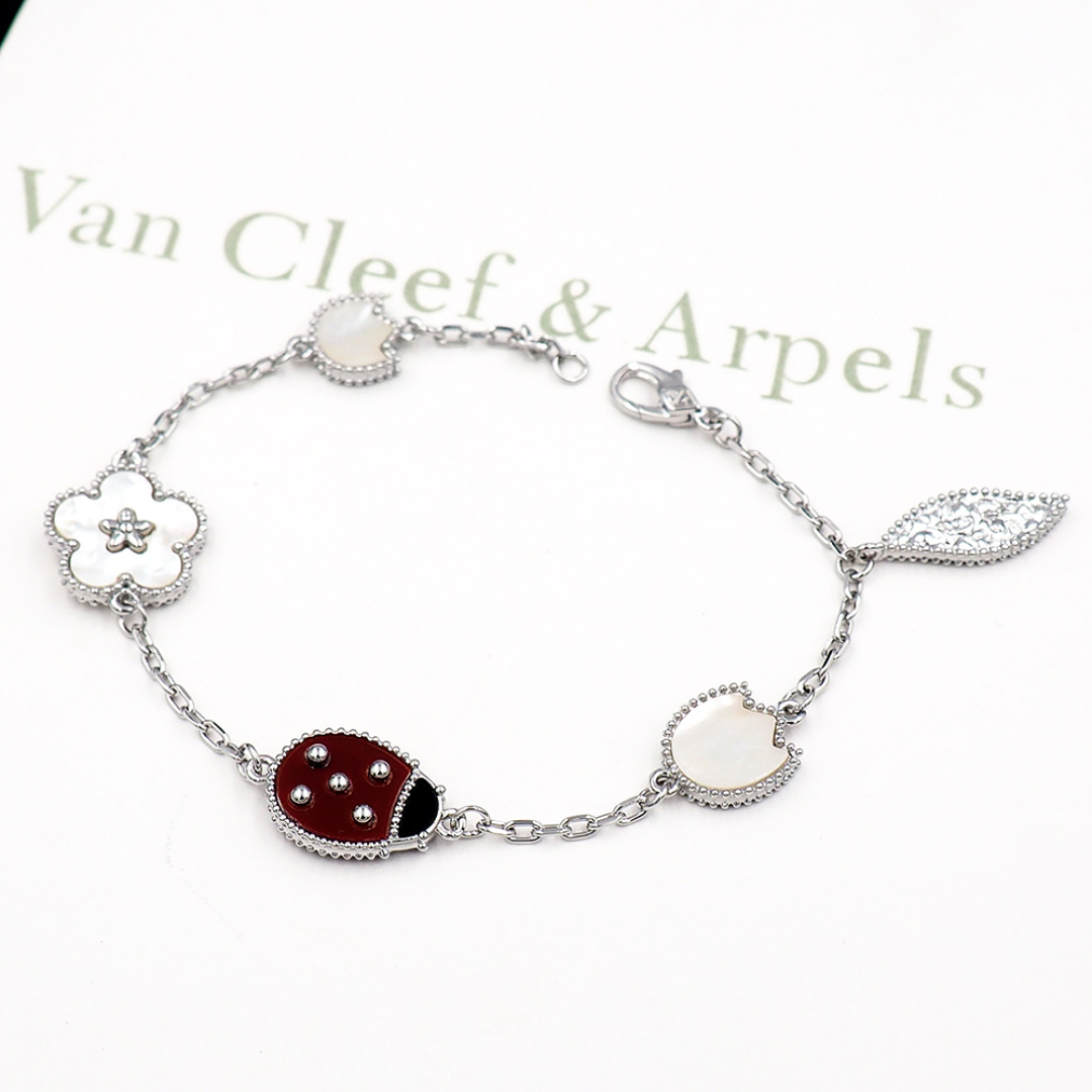 Van Cleef Fashion Bracelet