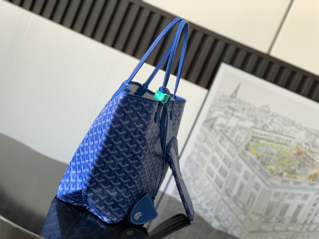 Goyard Saint Louis PM Tote in Sky blue